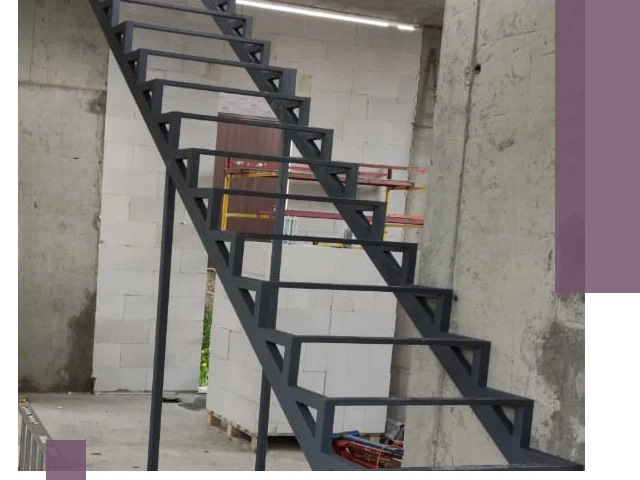 Демонтаж металлических лестниц в Кронштадте быстро и безопасно