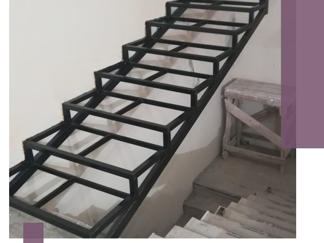 Демонтаж лестниц на металлокаркасе в Кронштадте: быстрый вывоз и разбор