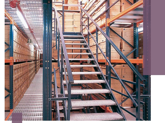 Лестницы складские прочные и безопасные под ключ в Кронштадте