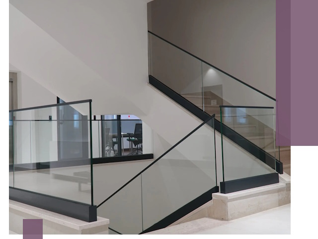 Стеклянные перила премиум-класса с установкой в Кронштадте