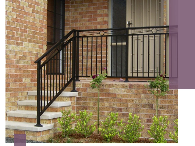 Уличные перила из металла под ключ в Кронштадте