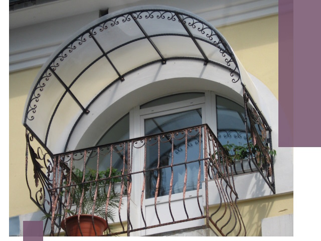 Козырьки над балконом в Кронштадте — изготовление и монтаж