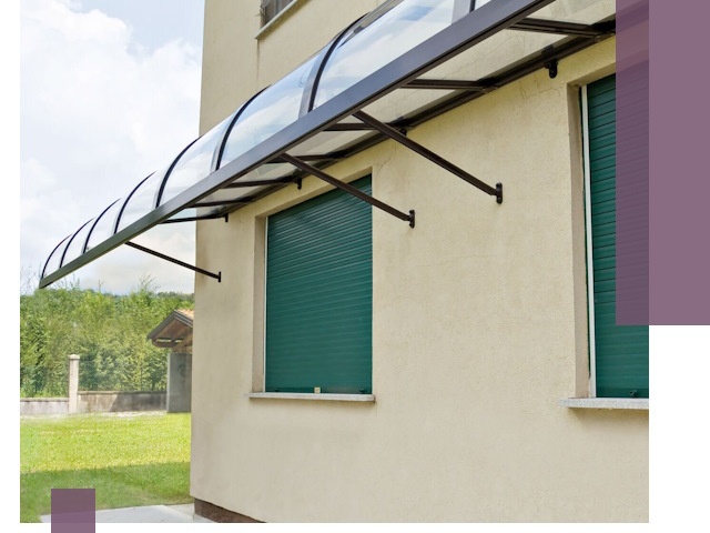 Козырьки над окнами в Кронштадте — изготовление и монтаж по выгоде