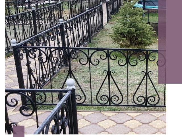 Кованые газонные ограждения под ключ в Кронштадте